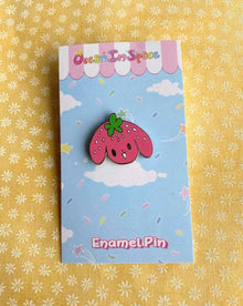  Strawpuppy Enamel Pin